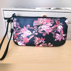 Floral wristlet